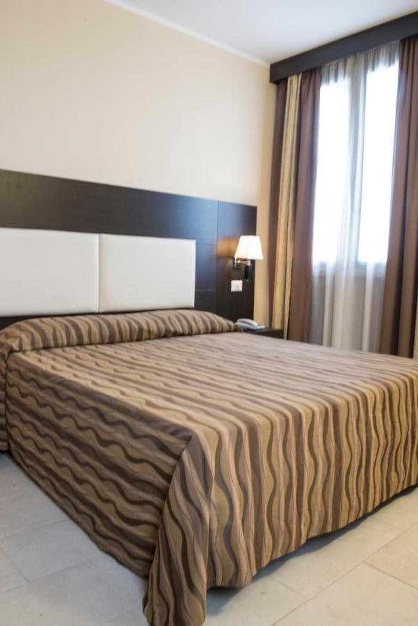 Hotel Corte Business Cavriago Exterior foto