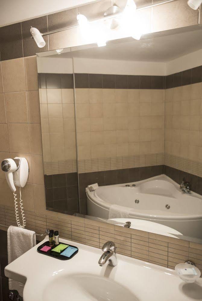 Hotel Corte Business Cavriago Exterior foto